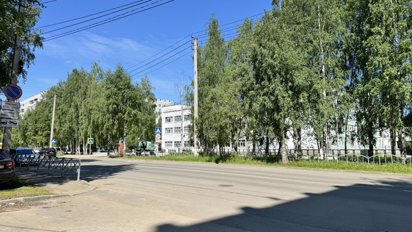 Продам двухкомнатную (2-комн.) квартиру, Малышева ул, 11, Сыктывкар г