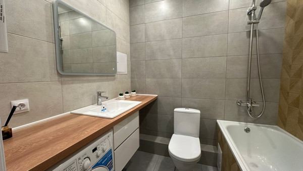 Продам двухкомнатную (2-комн.) квартиру, Еременко ул, 114/1с1, Ростов-на-Дону г