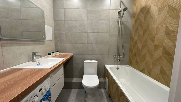 Продам двухкомнатную (2-комн.) квартиру, Еременко ул, 114/1с1, Ростов-на-Дону г