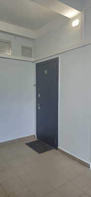 Продам двухкомнатную (2-комн.) квартиру, 1-я Новокузьминская ул, 17, Москва г