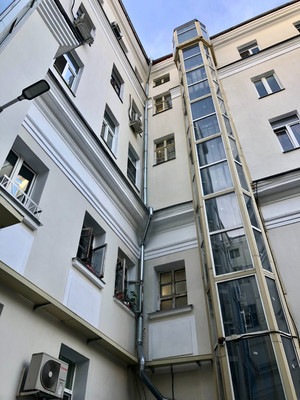 Продам двухкомнатную (2-комн.) квартиру, Красноказарменная ул, 3, Москва г