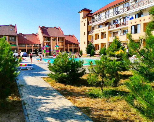Продам двухкомнатную (2-комн.) квартиру, Сигнальная ул, 2, Черноморское пгт