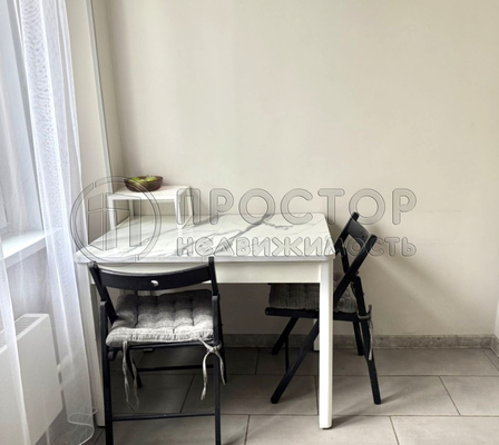 Продам трехкомнатную (3-комн.) квартиру, Генерала Антонова ул, 4к1, Москва г