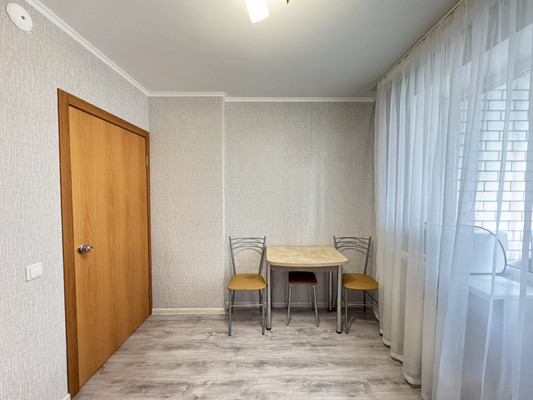 Продам однокомнатную (1-комн.) квартиру, Комарова ул, 49, Брянск г