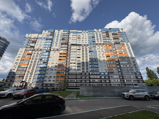 Продам однокомнатную (1-комн.) квартиру, Комарова ул, 49, Брянск г