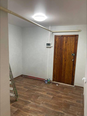 Продам трехкомнатную (3-комн.) квартиру, Куйбышева ул, 13, Симферополь г