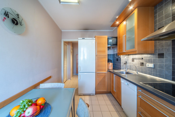 Продам двухкомнатную (2-комн.) квартиру, Тёплый Стан ул, 5к3, Москва г