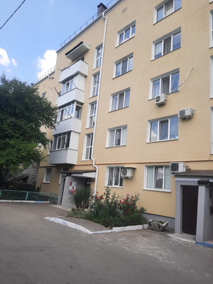 Продам трехкомнатную (3-комн.) квартиру, Маршала Василевского ул, 49, Симферополь г