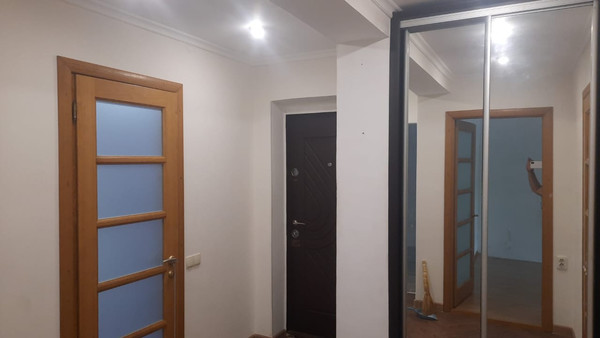 Продам трехкомнатную (3-комн.) квартиру, Маршала Василевского ул, 49, Симферополь г