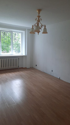 Продам трехкомнатную (3-комн.) квартиру, Маршала Василевского ул, 49, Симферополь г