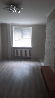 Продам трехкомнатную (3-комн.) квартиру, Маршала Василевского ул, 49, Симферополь г