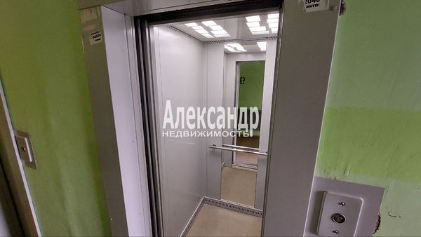 Продам однокомнатную (1-комн.) квартиру, Коммуны ул, 26к1, Санкт-Петербург г