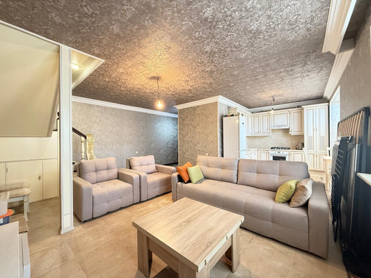 Продам трехкомнатную (3-комн.) квартиру, им. Сижажева М.В. ул, 49, Чегем г