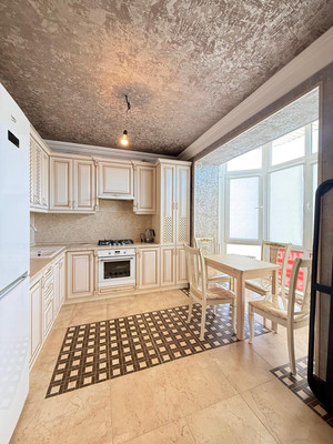 Продам трехкомнатную (3-комн.) квартиру, им. Сижажева М.В. ул, 49, Чегем г