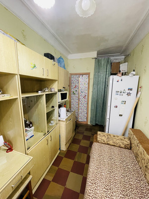 Продам комнату в 17-комн. квартире, Лодыгина пер, 7А, Санкт-Петербург г
