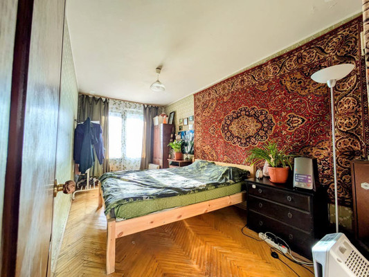 Продам трехкомнатную (3-комн.) квартиру, Голубинская ул, 15к10, Москва г