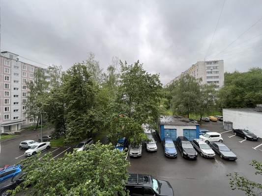 Продам трехкомнатную (3-комн.) квартиру, Голубинская ул, 15к10, Москва г