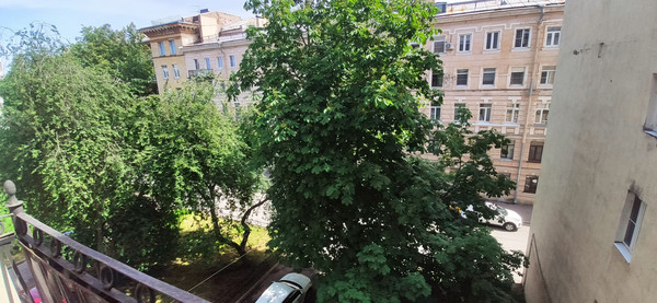 Продам трехкомнатную (3-комн.) квартиру, Астраханская ул, 25/26, Санкт-Петербург г