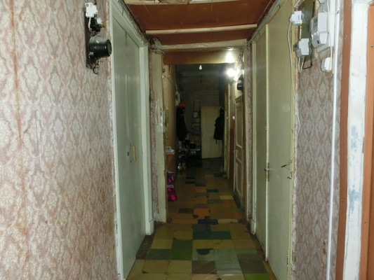 Продам комнату в 6-комн. квартире, 12-я В.О. линия, 15А, Санкт-Петербург г