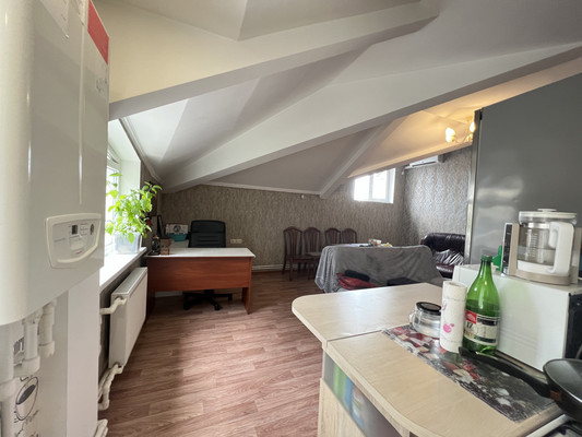 Продам трехкомнатную (3-комн.) квартиру, Московская ул, 11, Ялта г