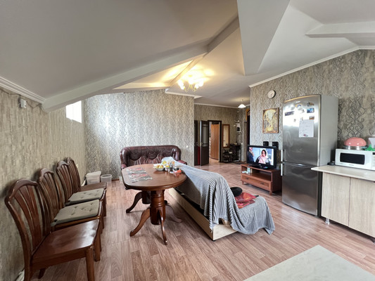 Продам трехкомнатную (3-комн.) квартиру, Московская ул, 11, Ялта г