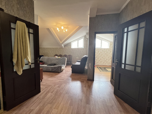 Продам трехкомнатную (3-комн.) квартиру, Московская ул, 11, Ялта г