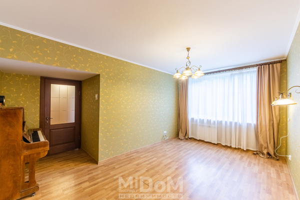 Продам трехкомнатную (3-комн.) квартиру, Будапештская ул, 9к2 стр 1, Санкт-Петербург г