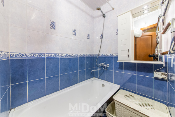 Продам трехкомнатную (3-комн.) квартиру, Будапештская ул, 9к2 стр 1, Санкт-Петербург г
