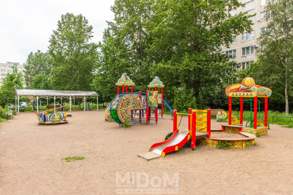 Продам трехкомнатную (3-комн.) квартиру, Будапештская ул, 9к2 стр 1, Санкт-Петербург г