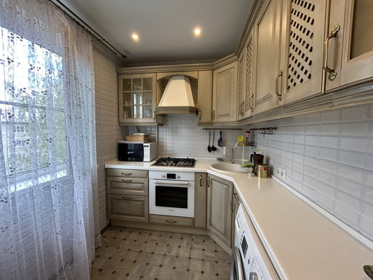 Продам трехкомнатную (3-комн.) квартиру, им А.Маркова мкр, 20, Дмитров г