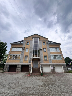 Продам трехкомнатную (3-комн.) квартиру, Свободы ул, 83, Киров г