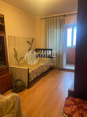 Продам трехкомнатную (3-комн.) квартиру, Дмитровская ул, 56, Базарово д