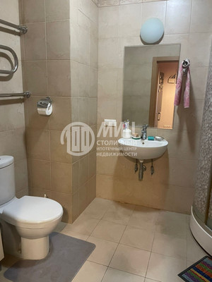 Продам трехкомнатную (3-комн.) квартиру, Дмитровская ул, 56, Базарово д