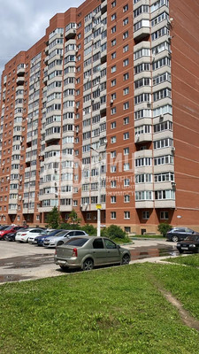 Продам трехкомнатную (3-комн.) квартиру, Дмитровская ул, 56, Базарово д
