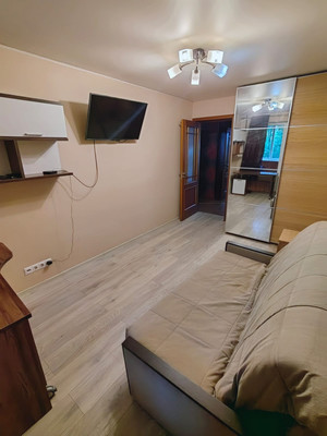 Продам трехкомнатную (3-комн.) квартиру, Красноярская ул, 9, Москва г