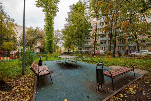 Продам двухкомнатную (2-комн.) квартиру, Новолесная ул, 1/49, Москва г