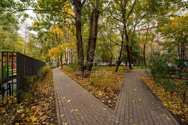 Продам двухкомнатную (2-комн.) квартиру, Новолесная ул, 1/49, Москва г