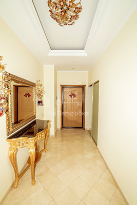 Продам трехкомнатную (3-комн.) квартиру, Измайловский б-р, 46к1, Москва г