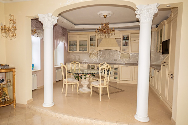 Продам трехкомнатную (3-комн.) квартиру, Измайловский б-р, 46к1, Москва г