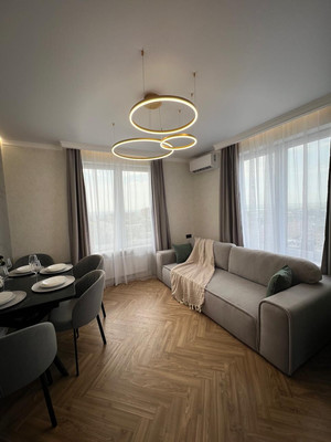 Продам трехкомнатную (3-комн.) квартиру, Жмайлова ул, 19а, Ростов-на-Дону г
