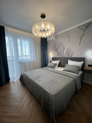 Продам трехкомнатную (3-комн.) квартиру, Жмайлова ул, 19а, Ростов-на-Дону г