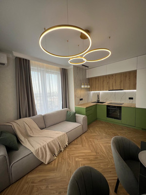 Продам трехкомнатную (3-комн.) квартиру, Жмайлова ул, 19а, Ростов-на-Дону г