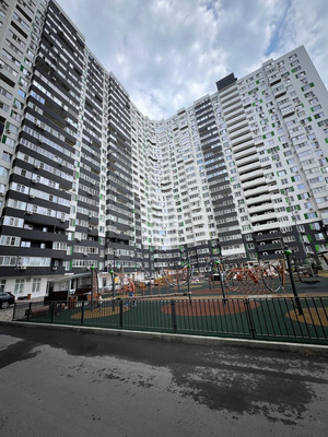Продам трехкомнатную (3-комн.) квартиру, Жмайлова ул, 19а, Ростов-на-Дону г