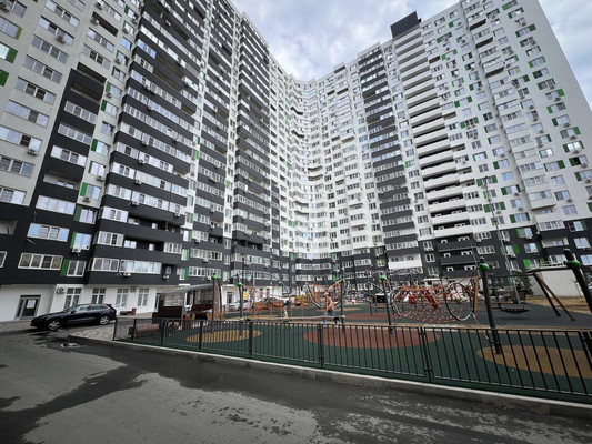 Продам трехкомнатную (3-комн.) квартиру, Жмайлова ул, 19а, Ростов-на-Дону г