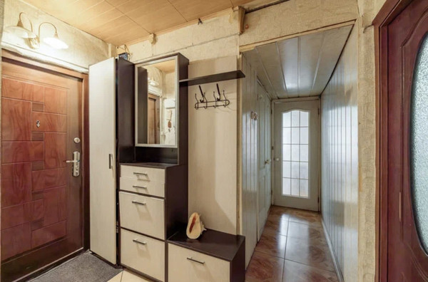 Продам трехкомнатную (3-комн.) квартиру, Полярная ул, 26к2, Москва г