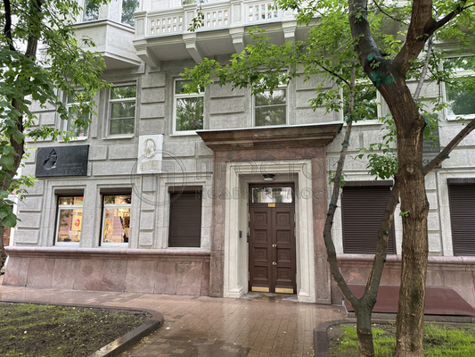 Продам трехкомнатную (3-комн.) квартиру, Брюсов пер, 7, Москва г