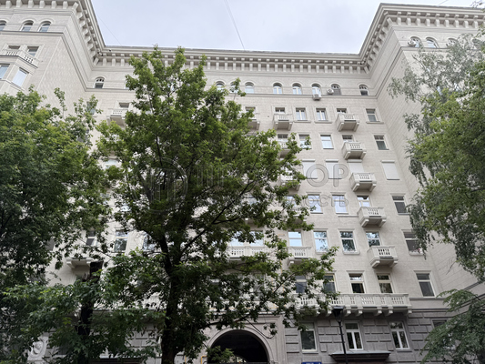 Продам трехкомнатную (3-комн.) квартиру, Брюсов пер, 7, Москва г