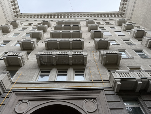 Продам трехкомнатную (3-комн.) квартиру, Брюсов пер, 7, Москва г