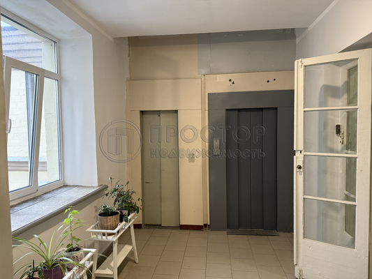 Продам двухкомнатную (2-комн.) квартиру, Большая Пироговская ул, 53-55, Москва г