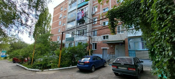Продам двухкомнатную (2-комн.) квартиру, Краснодарская ул, 78а, Кропоткин г